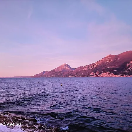 Casa Nina, Lago,montagne, Uliveti Ferienhaus *