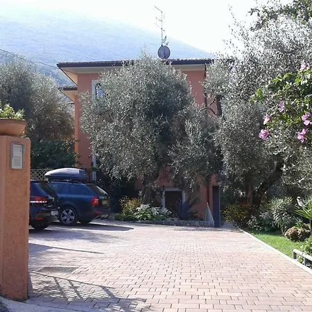 Ferienhaus Casa Nina, Lago,montagne, Uliveti