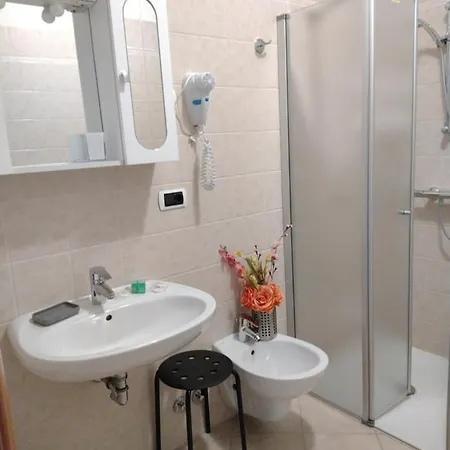 Casa Nina, Lago,montagne, Uliveti