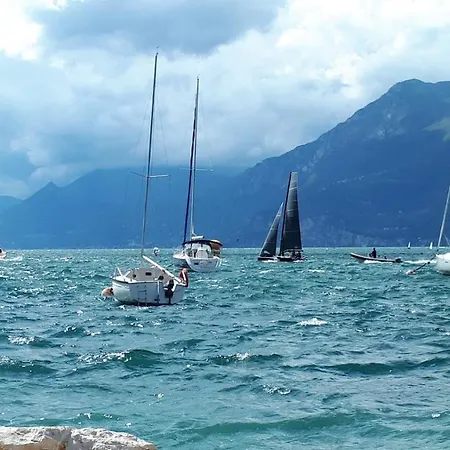 Casa Nina, Lago,montagne, Uliveti Holiday home *