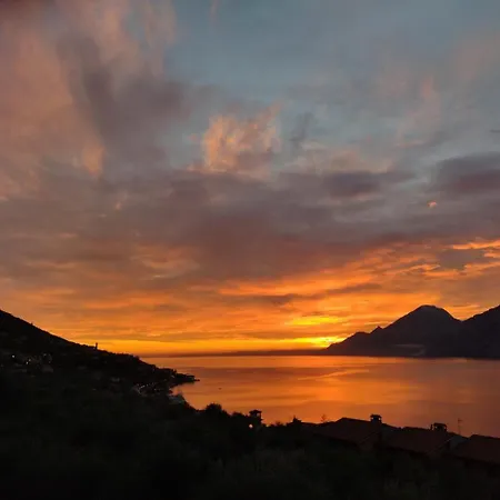 Casa Nina, Lago,montagne, Uliveti * Brenzone