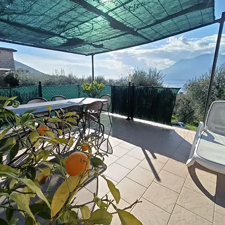Casa Nina, Lago,montagne, Uliveti Hébergement de vacances Brenzone