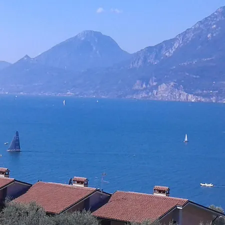 Casa Nina, Lago,montagne, Uliveti Holiday home