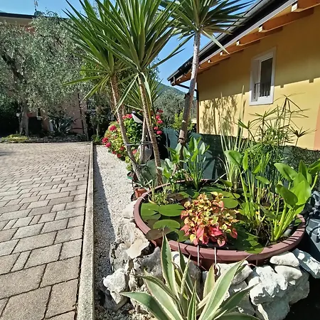 Hébergement de vacances Casa Nina, Lago,montagne, Uliveti Brenzone