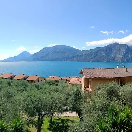 Casa Nina, Lago,montagne, Uliveti Holiday home *