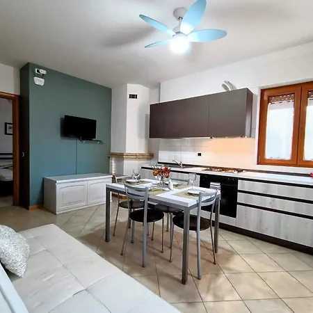Casa Nina, Lago,montagne, Uliveti Holiday home Brenzone sul Garda