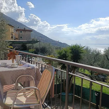 Casa Nina, Lago,montagne, Uliveti Holiday home *