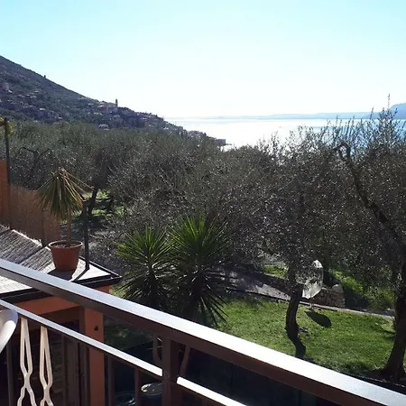 Casa Nina, Lago,montagne, Uliveti Hébergement de vacances Brenzone